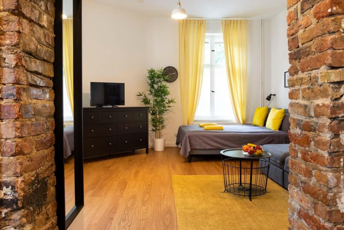 Shabby Chic Self Checkin And Free Street Parking Apartment Berlin